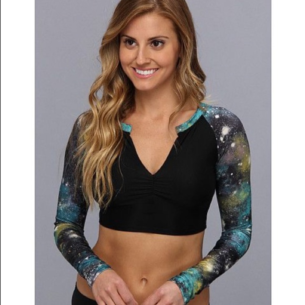 New Volcom Crop Rashgaurd